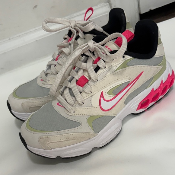 NIKE WOMEN ZOOM AIR FIRE RUNNING SHOES! - Picture 6 of 9